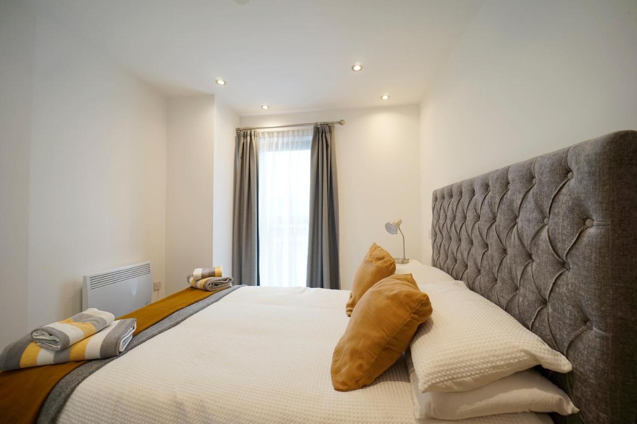 Modern 2 Bed Apartment With Juliet Balcony - Dhb Stays Leeds  Esterno foto
