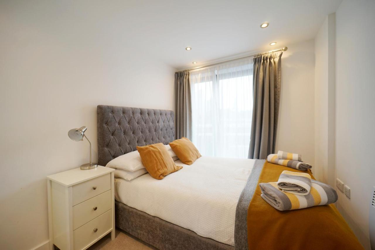 Modern 2 Bed Apartment With Juliet Balcony - Dhb Stays Leeds  Esterno foto